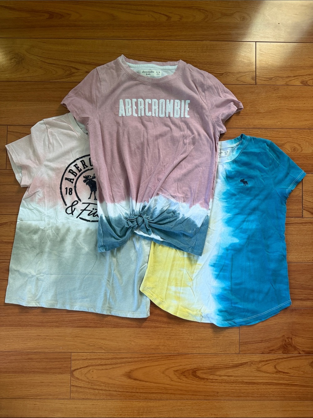 Abercrombie & Fitch Girl Tee